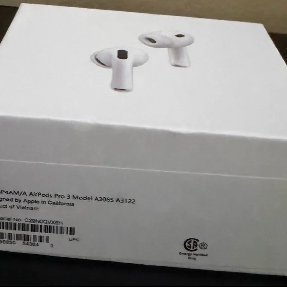 Apple AirPods Pro 3 with White Case - Picture 2 of 3